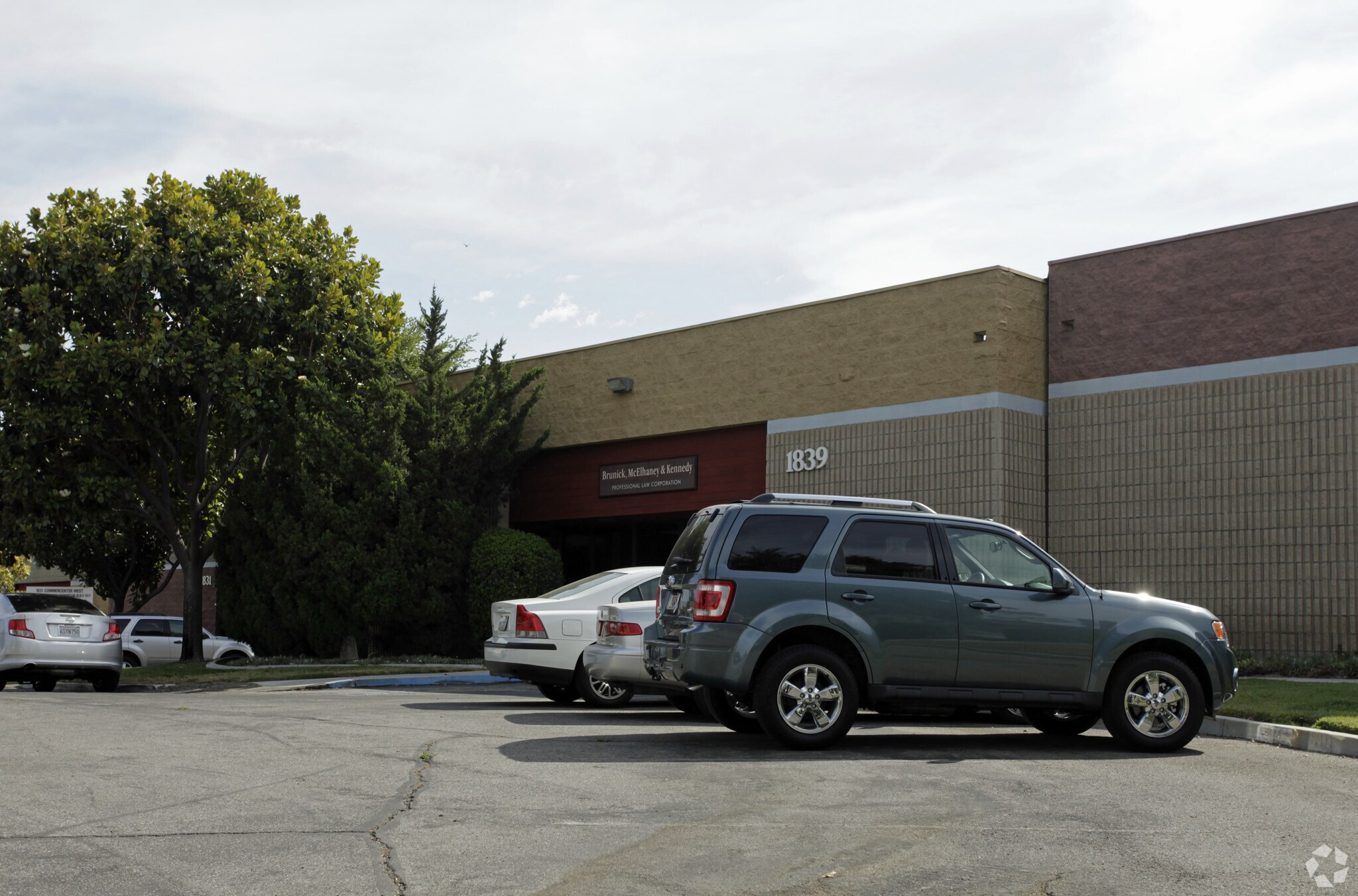 1839 Commercenter West Dr, San Bernardino, CA à louer Photo principale– Image 1 sur 8