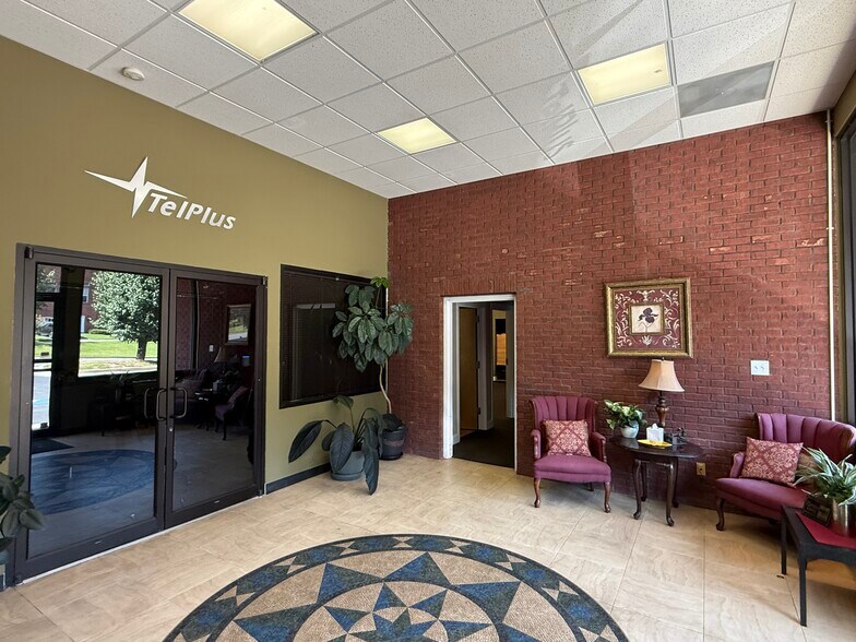 99 Grove Park Ln, Woodstock, GA à vendre - Photo de l’immeuble – Image 2 sur 29