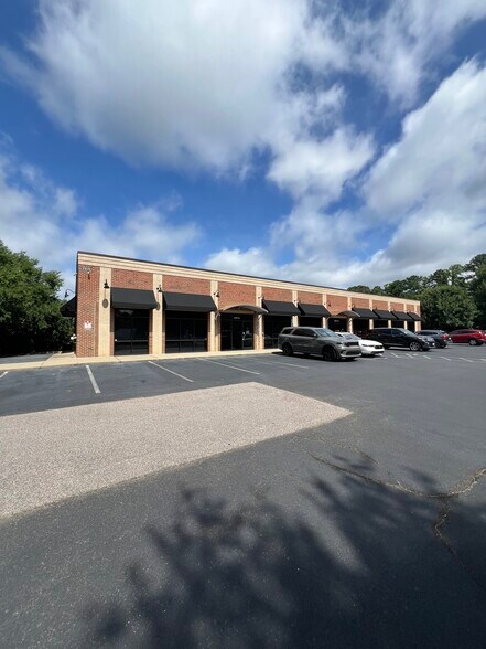 1101 Nowell Rd, Raleigh, NC à louer - Photo de l’immeuble – Image 3 sur 13