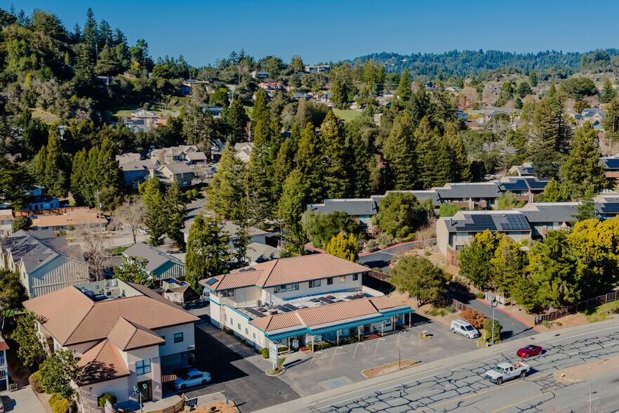 5523 Scotts Valley Dr, Scotts Valley, CA à vendre - Photo de l’immeuble – Image 3 sur 16