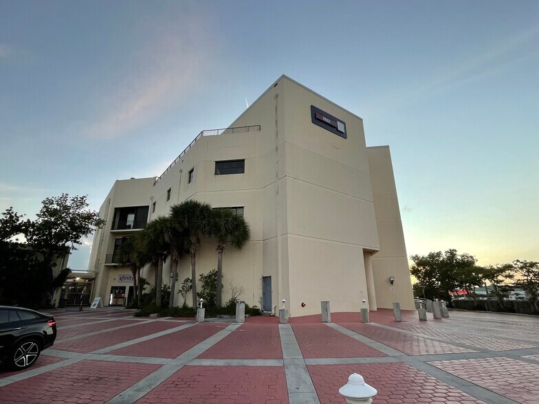 1010 kennedy Dr, Key West, FL à vendre - Photo de l’immeuble – Image 3 sur 10