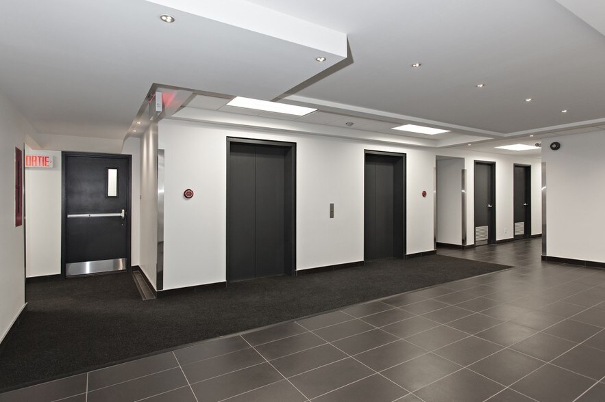 750 Boul Marcel-Laurin, Montréal, QC à louer - Photo intérieure – Image 3 sur 13