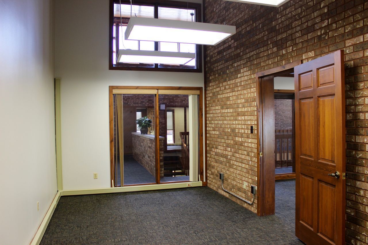 2176 N Biomet Dr, Warsaw, IN à louer Photo intérieure– Image 1 sur 5