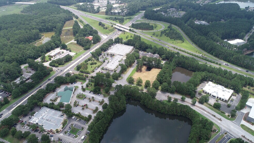 109 Okatie Center Blvd, Bluffton, SC à vendre - Photo de l’immeuble – Image 2 sur 3