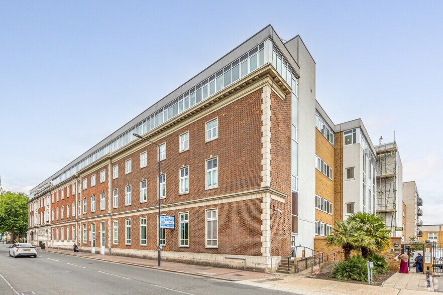 1-5 Vicarage Ln, Londres à louer - Photo de l’immeuble – Image 3 sur 3