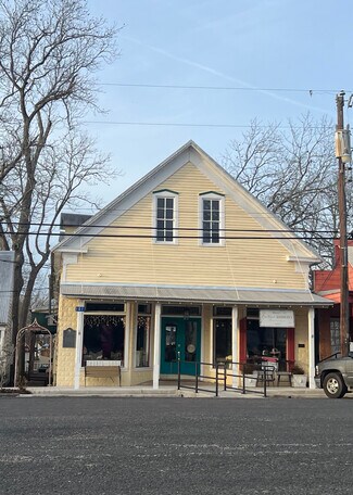 Plus de détails pour 107 N Washington St, Fayetteville, TX - Local commercial à vendre