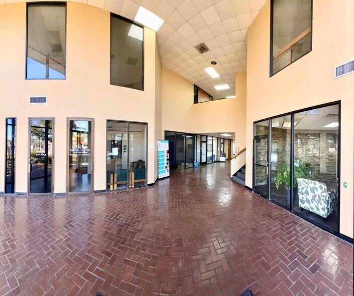 2501 Palmer Hwy, Texas City, TX à louer - Photo de l’immeuble – Image 2 sur 9