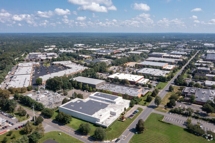 50 Wireless Blvd, Hauppauge, NY à louer - Aérien – Image 2 sur 6