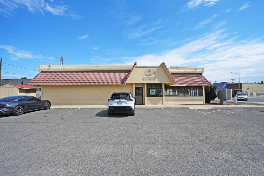 318 S Wapato Ave, Wapato, WA à vendre - Photo de l’immeuble – Image 3 sur 23