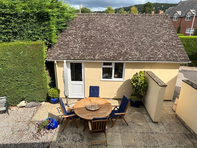 Stone Dr, Malvern à vendre - Photo de l’immeuble – Image 2 sur 4
