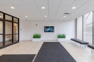 Plus de détails pour 2454 E Dempster St, Des Plaines, IL - Différents types d’espaces à louer