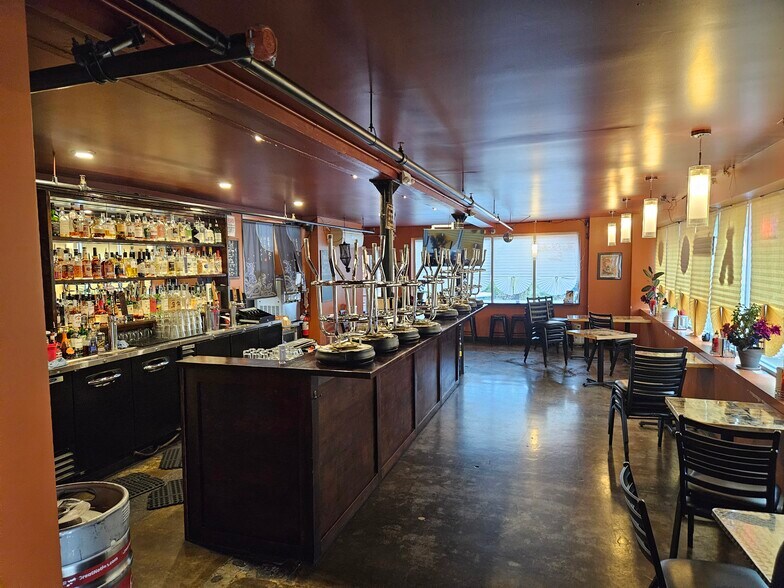 3434 NE Sandy Blvd, Portland, OR à louer - Photo intérieure – Image 2 sur 6