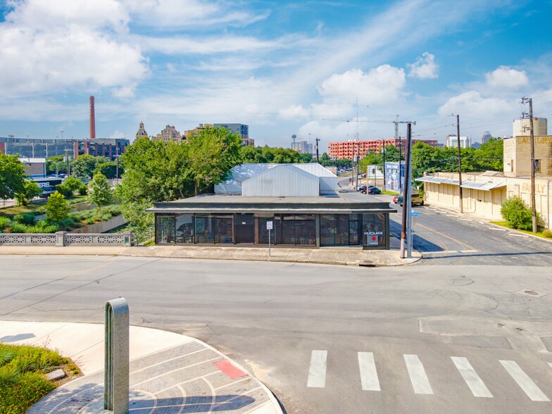 102 W Josephine St, San Antonio, TX à louer - Photo de l’immeuble – Image 1 sur 3