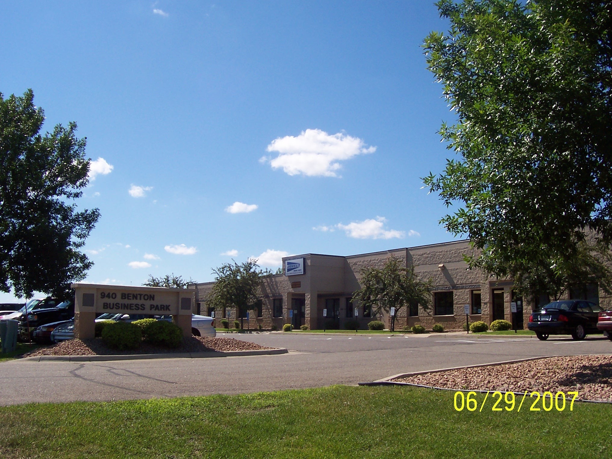 940 Industrial Dr S, Sauk Rapids, MN à louer Photo de l’immeuble– Image 1 sur 7
