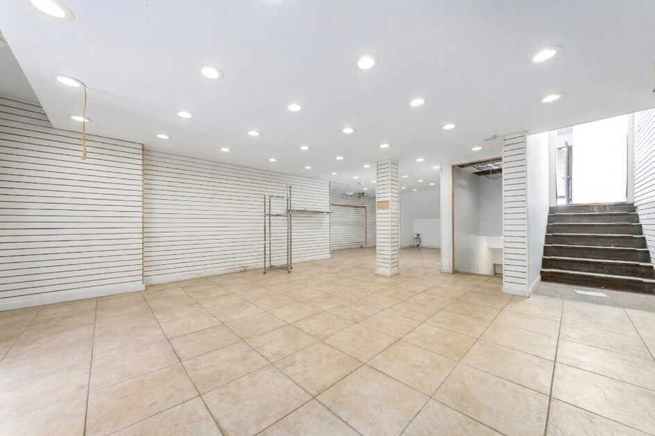2836 3rd Ave, Bronx, NY à louer Hall d’entrée– Image 1 sur 3