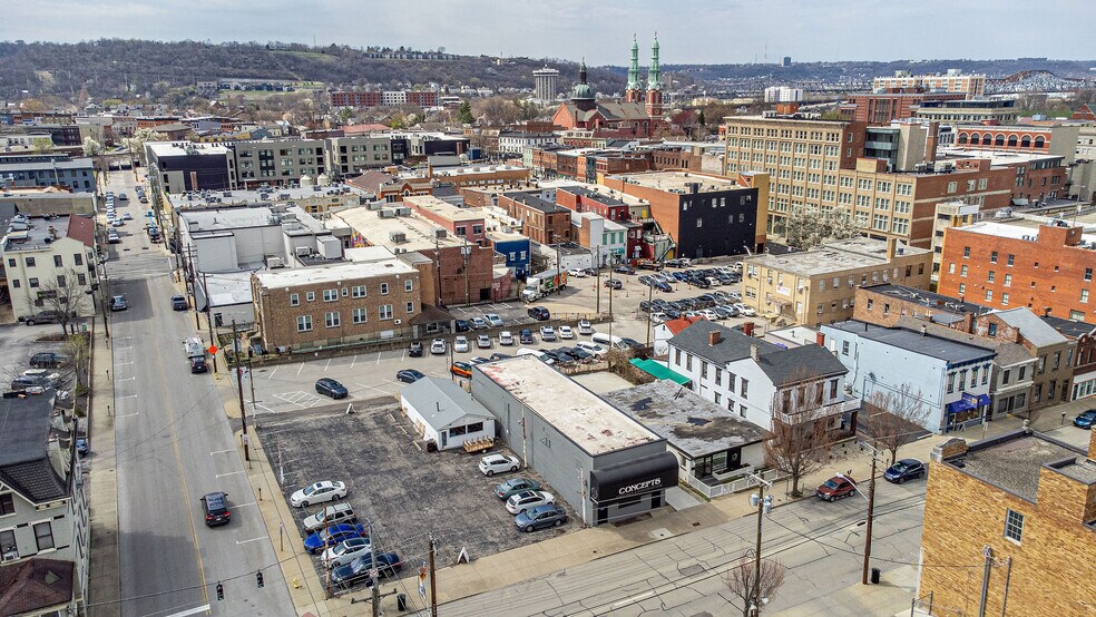 729 Scott St, Covington, KY à louer - Photo de l’immeuble – Image 2 sur 28