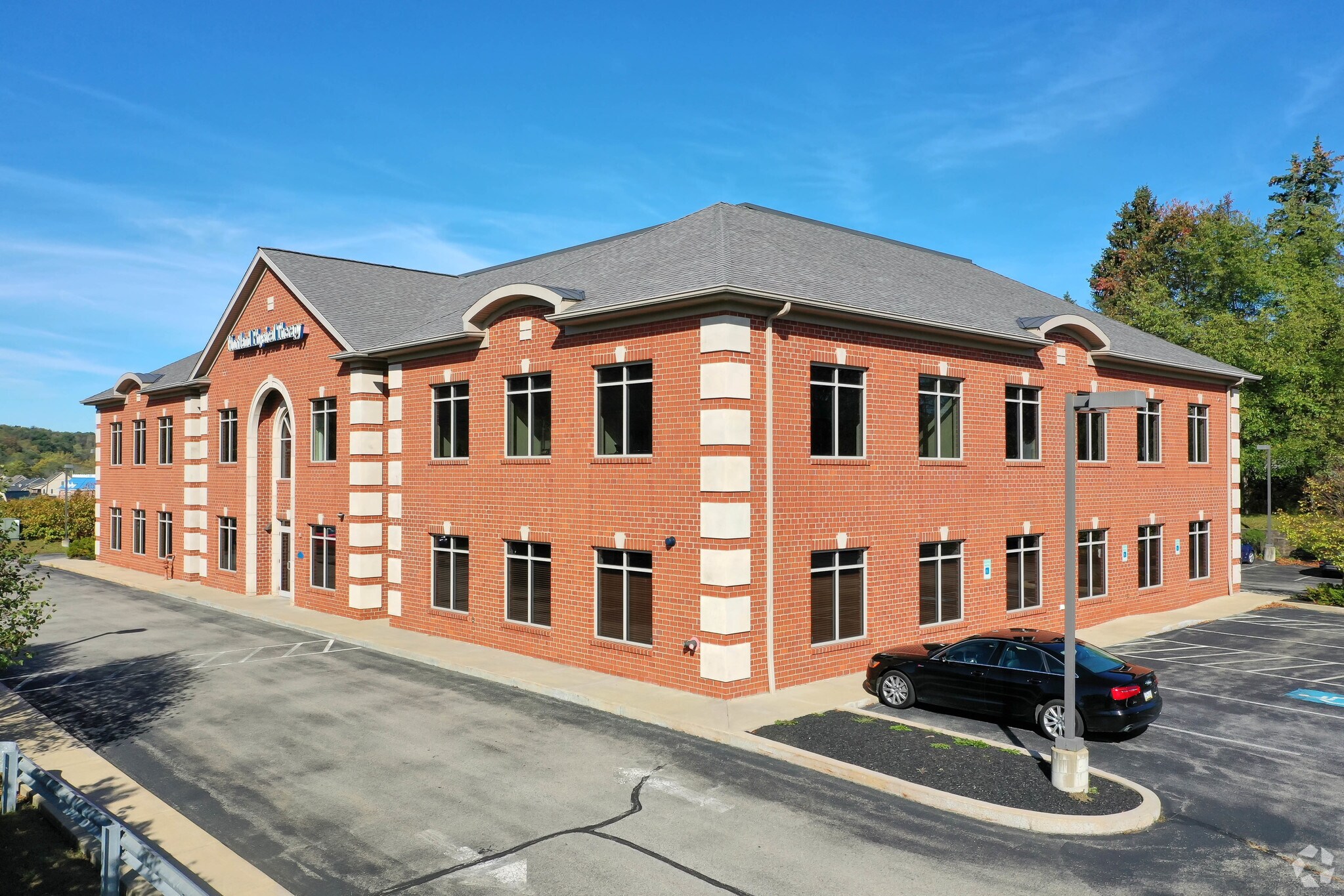 451 Valleybrook Rd, Canonsburg, PA à vendre Photo de l’immeuble– Image 1 sur 5