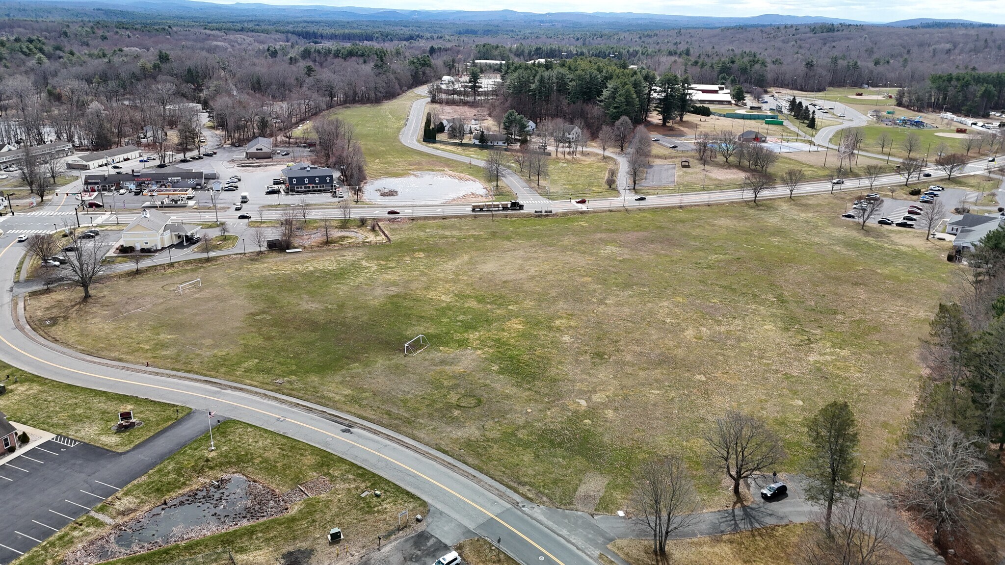 30 State St, Belchertown, MA à vendre Photo principale– Image 1 sur 2
