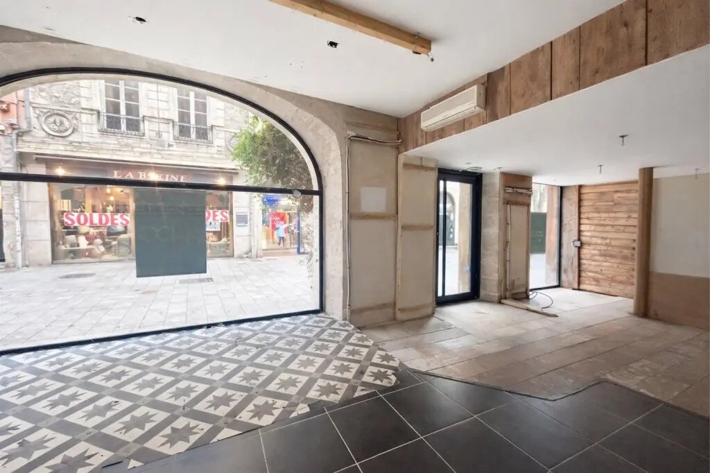 Local commercial dans Chalon-sur-Saône à louer Photo intérieure– Image 1 sur 6