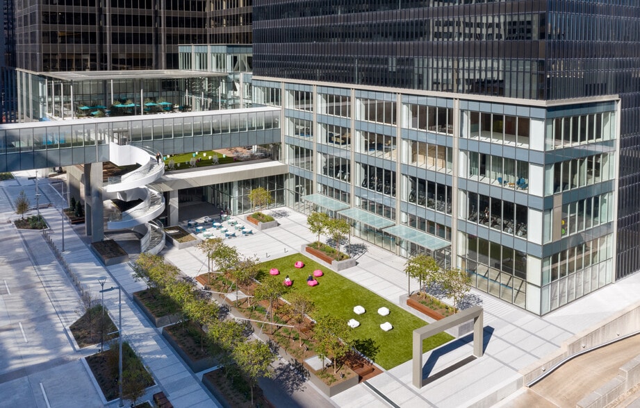 1221 McKinney St, Houston, TX à louer - Photo de l’immeuble – Image 3 sur 11