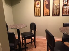 4030 Wake Forest Rd, Raleigh, NC à louer Photo intérieure– Image 2 sur 10