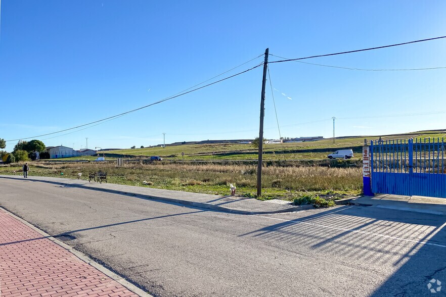 Terrain dans Ajalvir, Madrid à vendre - Photo de l’immeuble – Image 2 sur 2