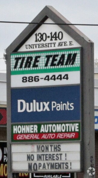 130-140 University Ave E, Waterloo, ON à louer - Photo de l’immeuble – Image 3 sur 4