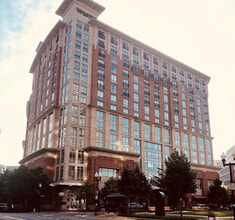 400 Courthouse Sq, Alexandria, VA à louer Photo de l’immeuble– Image 2 sur 7