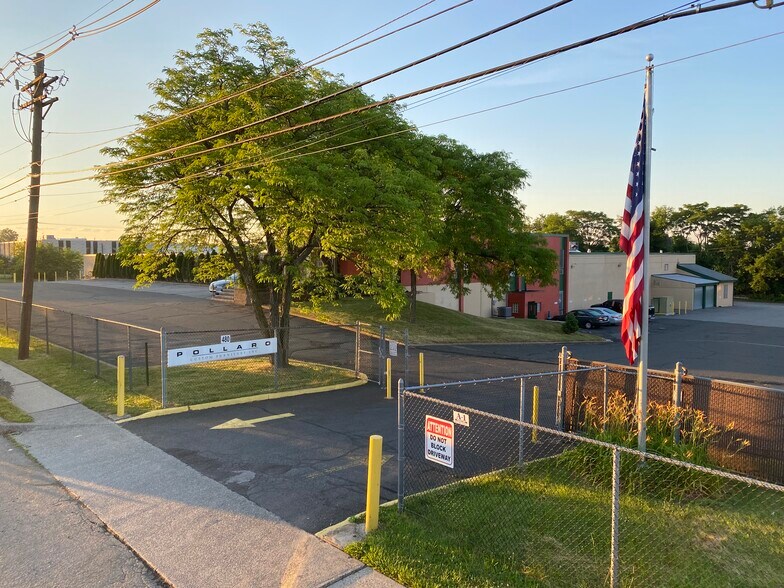 480 Mundet Pl, Hillside, NJ à vendre - Photo de l’immeuble – Image 2 sur 44