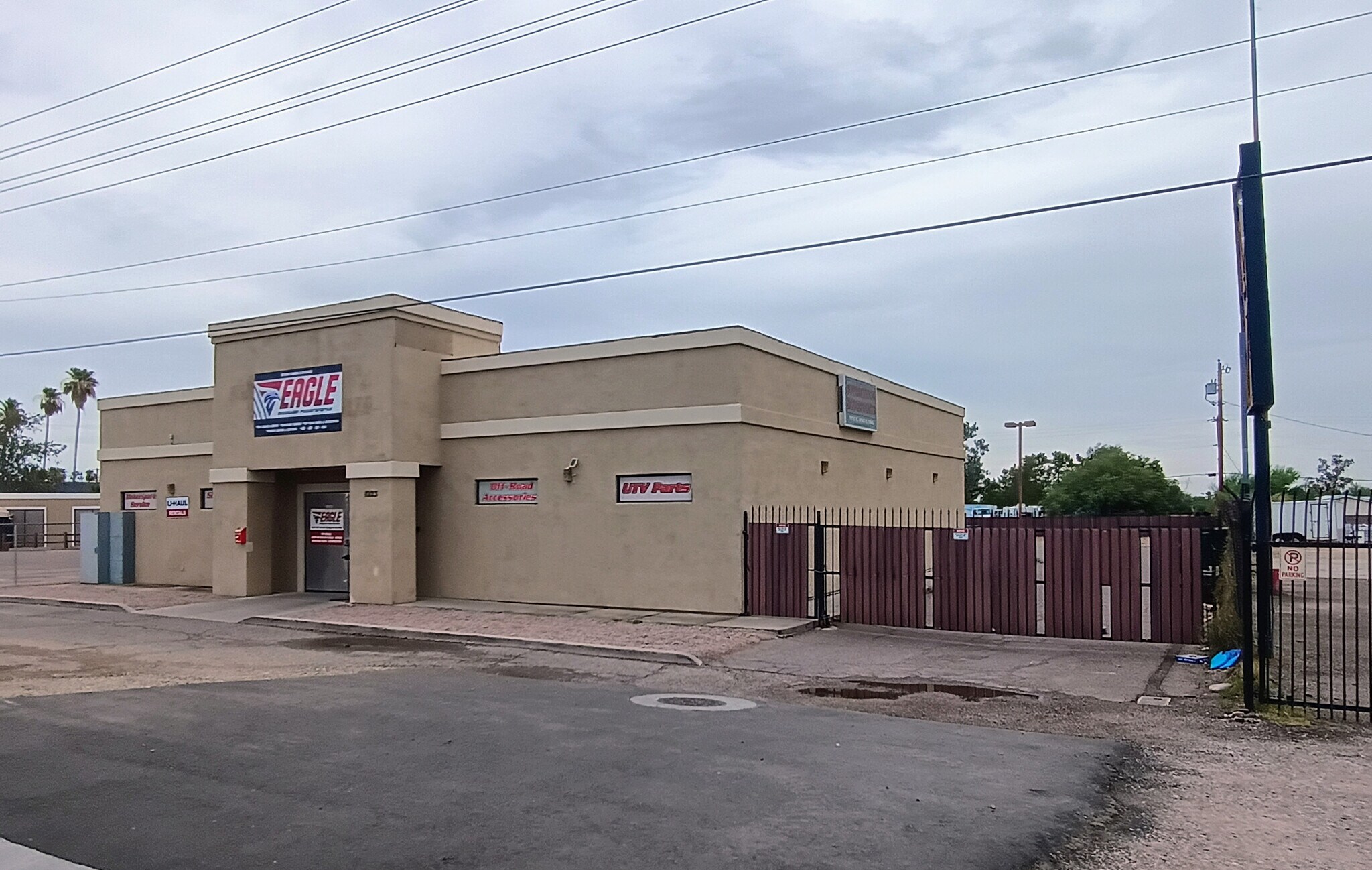 10123 E Apache Trl, Apache Junction, AZ à louer Photo de l’immeuble– Image 1 sur 6