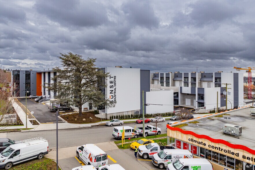 8210-8220 Ross St, Vancouver, BC à louer - Photo de l’immeuble – Image 2 sur 7