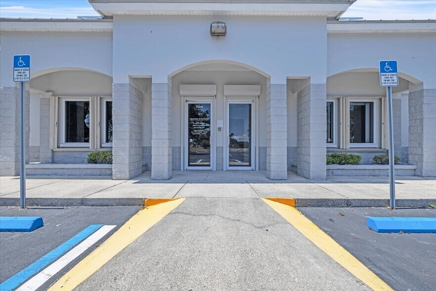 3300 Tamiami Trl, Port Charlotte, FL à louer - Photo de l’immeuble – Image 3 sur 3
