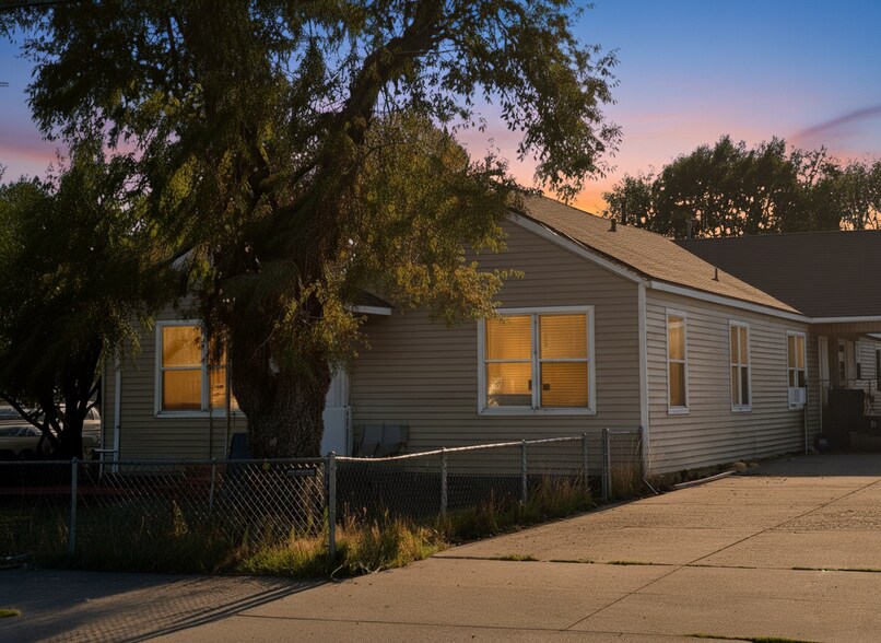 1715 N 1st St, Flagstaff, AZ à vendre - Photo de l’immeuble – Image 3 sur 11