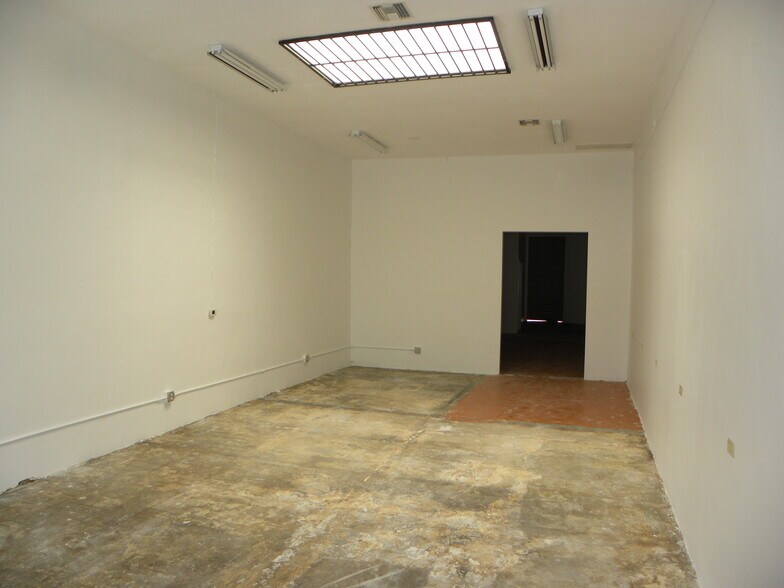 6110 W Pico Blvd, Los Angeles, CA à louer - Photo de l’immeuble – Image 2 sur 8
