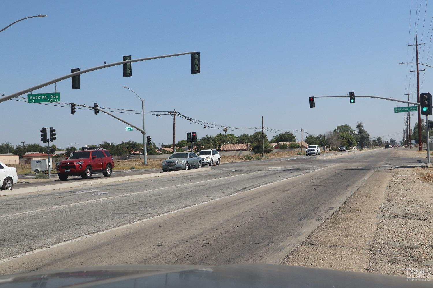 SWC South Union & Hosking, Bakersfield, CA à louer Photo principale– Image 1 sur 14