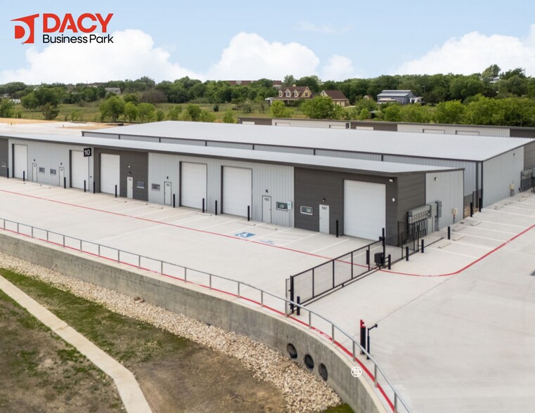 3300 Dacy Ln, Kyle, TX à vendre - Photo de l’immeuble – Image 3 sur 20
