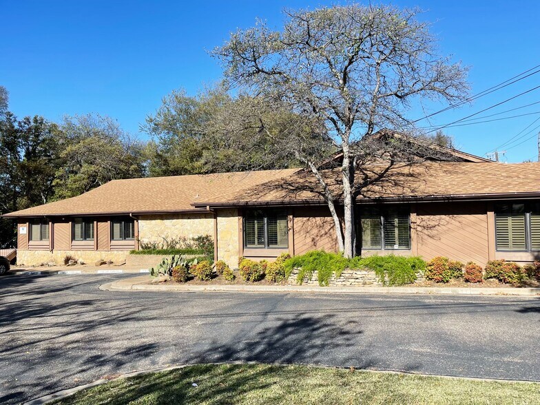 4547 Lake Shore Dr, Waco, TX à louer - Photo de l’immeuble – Image 2 sur 16