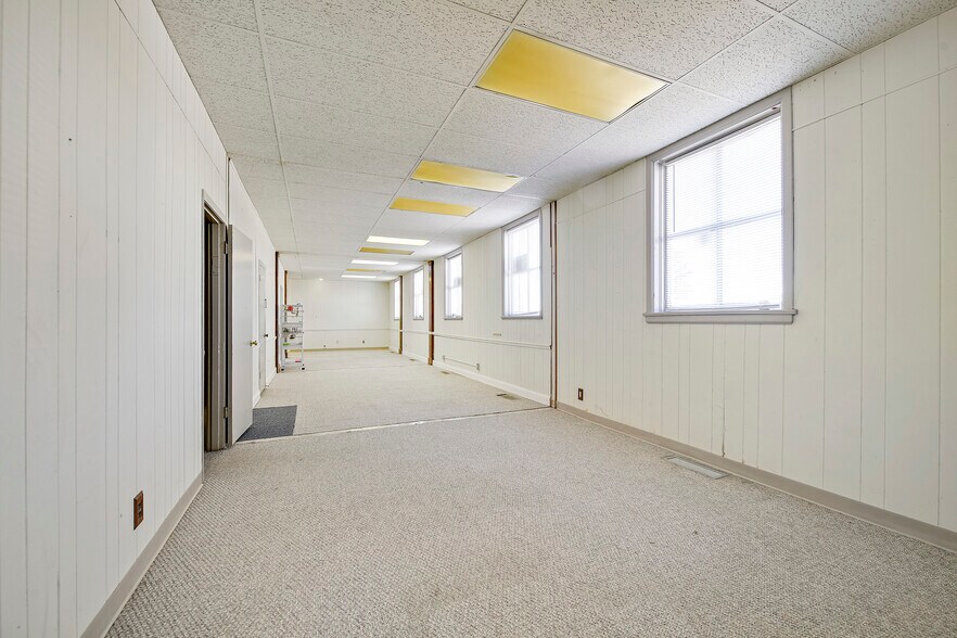 120 S Liberty St, Independence, MO à vendre - Photo de l’immeuble – Image 2 sur 32