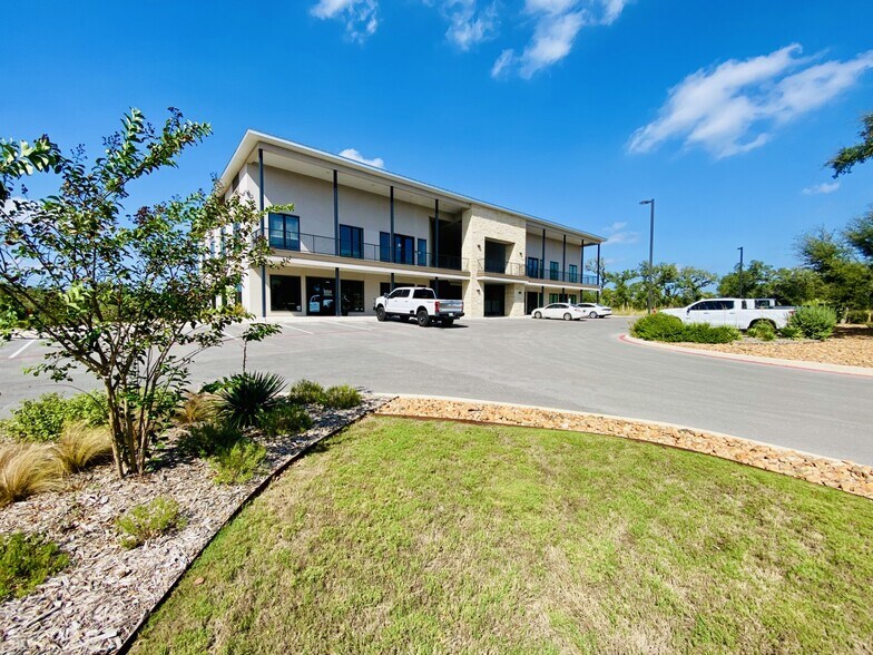 1878 Herbelin Rd, New Braunfels, TX à louer - Photo de l’immeuble – Image 2 sur 15