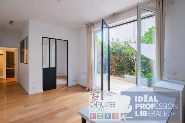 Plus de détails pour Bureau à vendre