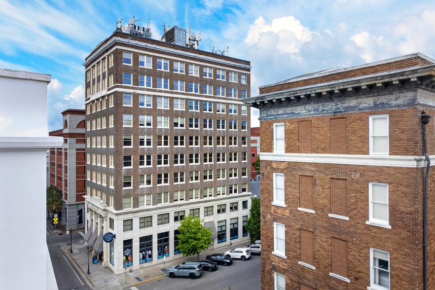 24 Drayton St, Savannah, GA à louer - Photo principale – Image 2 sur 9