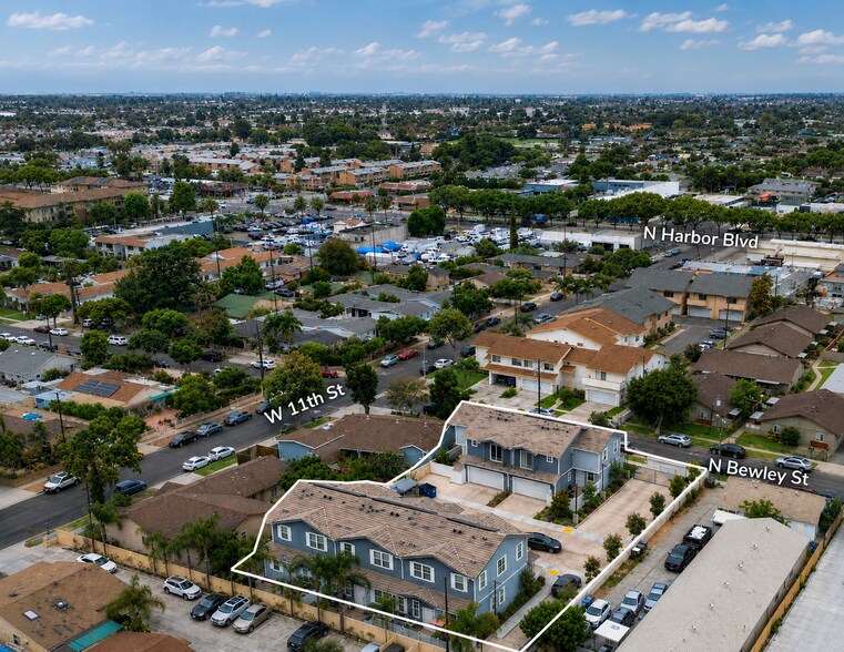 1113 N Bewley St, Santa Ana, CA à vendre - Photo de l’immeuble – Image 2 sur 13