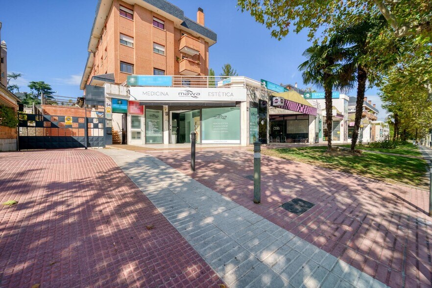 Local commercial dans Majadahonda, Madrid à louer - Photo intérieure – Image 2 sur 2