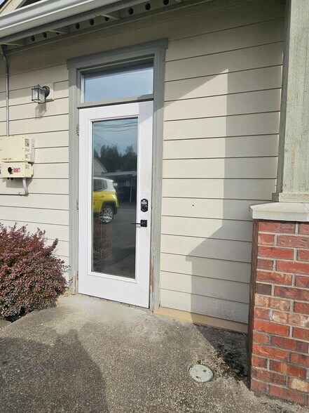 117 N 8th St, Shelton, WA à louer - Photo de l’immeuble – Image 3 sur 8