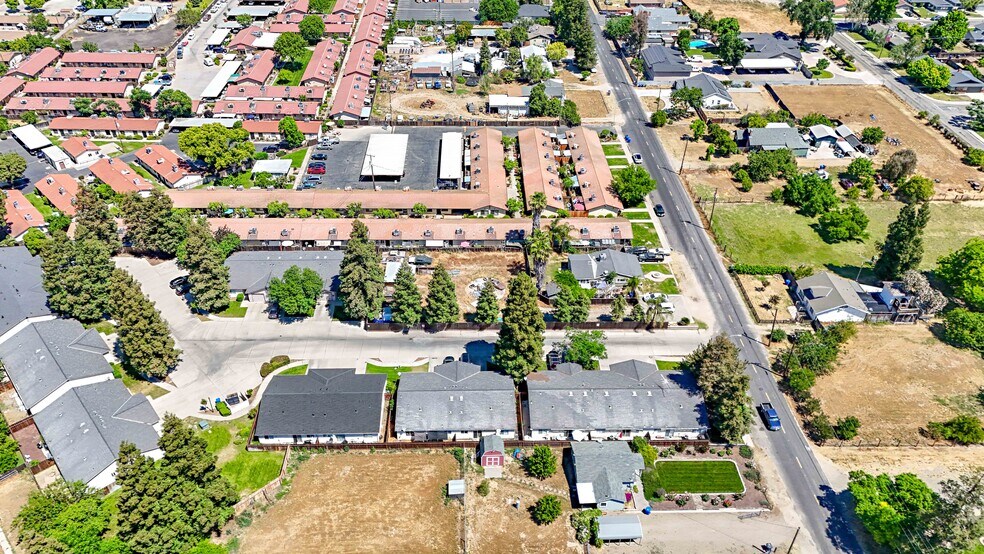 287 - 289 Bothun rd, Turlock, CA à vendre - Photo de l’immeuble – Image 3 sur 10