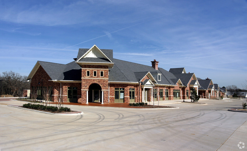 1600 W Northwest Hwy, Grapevine, TX à louer - Photo de l’immeuble – Image 2 sur 10