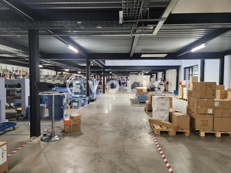 Local d’activités dans Villeurbanne à louer - Photo de l’immeuble – Image 2 sur 11