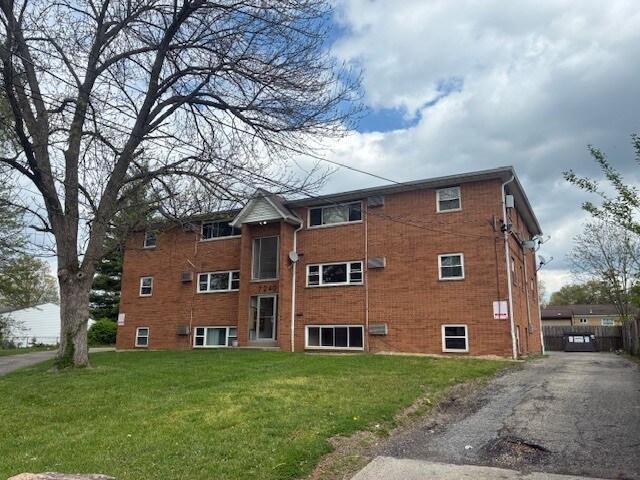 7240 Longwood Ct, Cincinnati, OH à vendre - Photo de l’immeuble – Image 2 sur 25