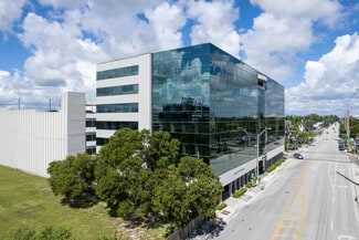 Plus de détails pour 7000 SW 62nd Ave, Miami, FL - Bureau/Médical, Médical à louer