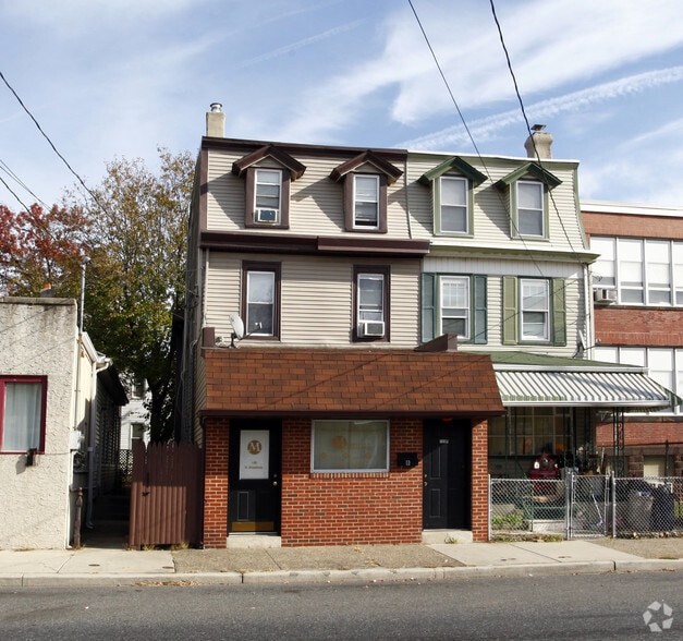 138 N Broadway St, Gloucester City, NJ à vendre - Photo principale – Image 2 sur 2